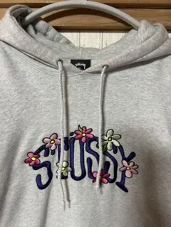 STUSSY フード付きパーカー 花柄刺繍 グレー オーバーサイズ