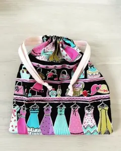 ハンドメイド　ブティック柄巾着【21.5×19.5cm】黒、ピンク、水色