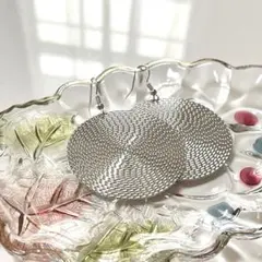 【最終価格】【新品】シルバー 円形 メタルピアス　大ぶりピアス