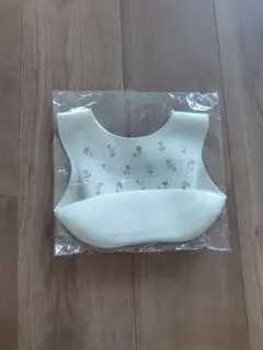 花柄シリコンお食事エプロン