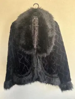 黒 ファーコート 幾何学模様