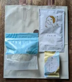よーじや　つるはだこんにゃく　まゆごもり　うるおい紙のセットのサムネイル