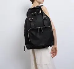 美品！LANVIN en Bleuランバンオンブルーマルチポケットバックパックのサムネイル
