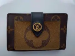 ルイヴィトン ジュリエット リバース モノグラム ジャイアント 折財布