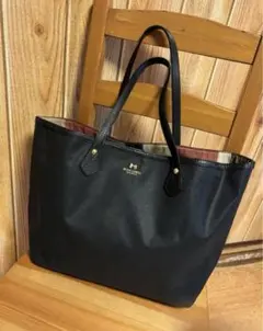 バーバリークレストブリッジ　レザーリボントートバッグ