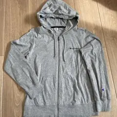 チャンピオン　ジップアップ　パーカー　グレー　Ｌサイズ　フード付