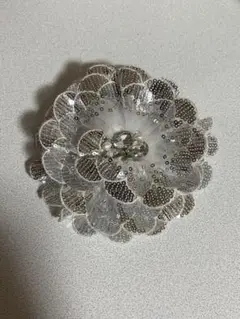 シルバーメッシュ花形ブローチ
