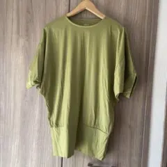 オリーブグリーン オーバーサイズ トップス　ヨガウェア