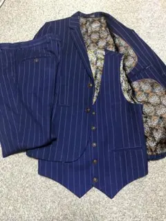 Item thumbnail for item 608cad2f-9561-4927-875b-30c3b52d7536