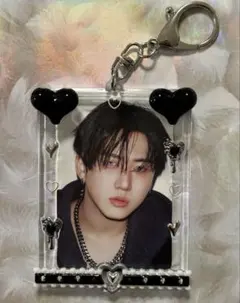 トレカケース　レジンデコ　トレカキーホルダー