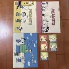 ファミリーマート限定　スヌーピークリアファイル&ステッカーセット