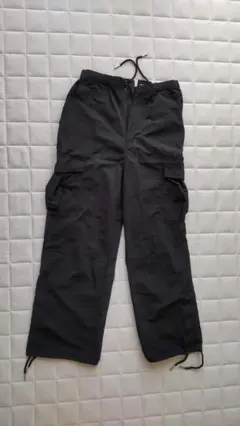 HOLIDAY ナイロンカーゴパンツ　FREE 黒　FREE SIZE