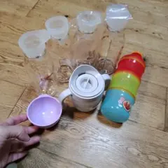 哺乳瓶、ベビーマグ、ミルク保管容器セット