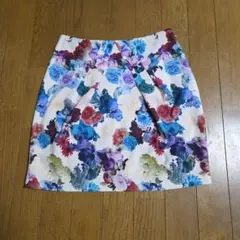 ♥️お値下げ♥️rienda 花柄 ミニスカートのサムネイル