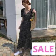 在庫処分セール　新品　ハートネック　M　花柄ワンピース　ロングワンピース　韓国