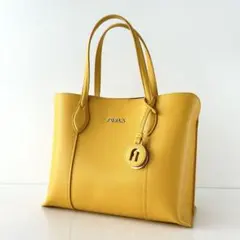 【希少カラー✨️】FURLA VITTORIA M TOTE ヴィットリア M