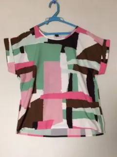 SHEIN 　半袖 Tシャツ 　Mサイズのサムネイル