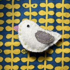 小鳥 ことり  インコ 北欧 リネン ブローチ ハンドメイド