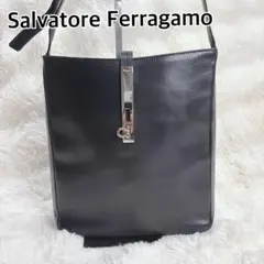 Salvatore Ferragamo 黒 ショルダーバッグ　冠婚葬祭