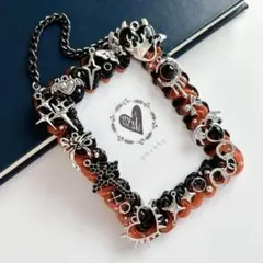 【1243】デコ トレカケース キーホルダー B8 黒 赤