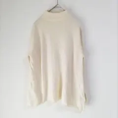 〈レスピーギ〉長袖ニット　白　裾フレア　ハイネック　カシミア混　38
