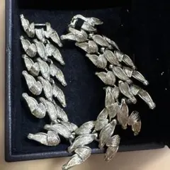 Item thumbnail for item f31934cc-e580-4d1e-bd5d-c9a307be309c