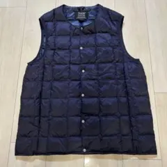 ダウンベスト青