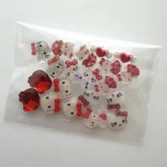 ネイルパーツ サンリオ キティ 赤 20個セットのサムネイル