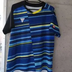 ストライプデザイン Vネックウェア