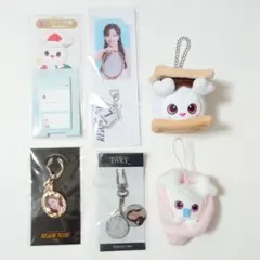 2026年最新】twiceダブリーチャームの人気アイテム - メルカリ