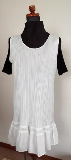 イッセイミヤケプリーツ白チェニック