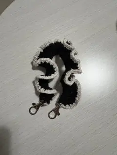 スマホショルダーストラップ 黒と白