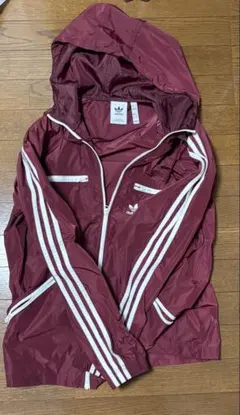 adidas バーガンディ ナイロンジャケット