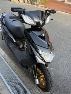 YAMAHAシグナス4型125cc モビスター1300台限定車 カスタム車 - メルカリ