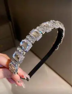 カチューシャ ビジュー スクエア SHEIN