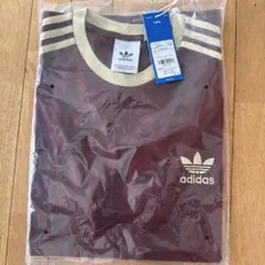 adidasスリーストライプ Tシャツ ブラウン KC4713のサムネイル