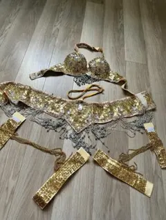 ベリーダンスセットアップ ゴールド パンツ付き ほつれあり