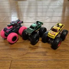 Hot Wheels モンスタートラック３台セットのサムネイル