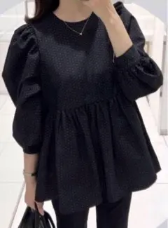 OHGA 希少　完売　ベロア　フリル　トップス　試着のみ　オーガ OHGA 希少 完売 ベロア フリル トップス 試着のみ オーガ 2025年