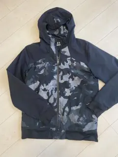 ふぬふぬ様専用Under Armour ナイロンジャケット 黒 迷彩　MD
