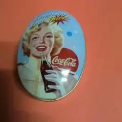 コカ・コーラ のピンバッジ 1985年「ノスタルジー・シリーズ」 - メルカリ