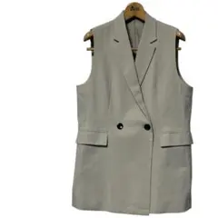 ベージュ ダブルボタン ノースリーブベスト