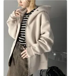 クラシカルエルフ　マシュマロ触感　ベージュ フード付き ダンボールパーカー