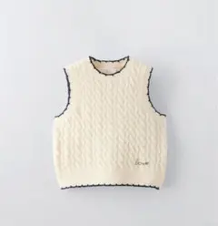 ZARA ケーブルニットベスト クリーム色