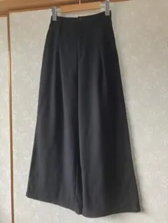 ブラック ワイドパンツ GU ✨