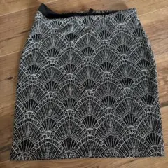 H&M　ミニスカート　幾何学模様