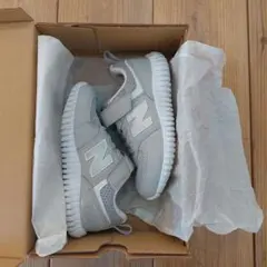 New Balance キッズスニーカー グレー　18㎝