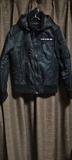 アルファインダストリーズ　フードリブジャケット