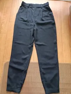 ユニクロ　ドレープジョガーパンツ　ブラックMサイズ