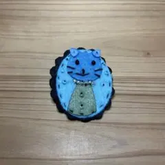 ロ*タ様 【ハンドメイド】フェルト製青い猫ブローチ